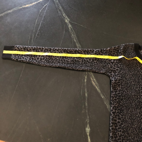 Joie soft animal print sweater size M - Picture 10 of 11